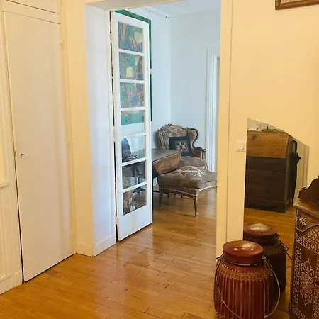 Appartement Beautiful 1 Bedroom Next To Roland